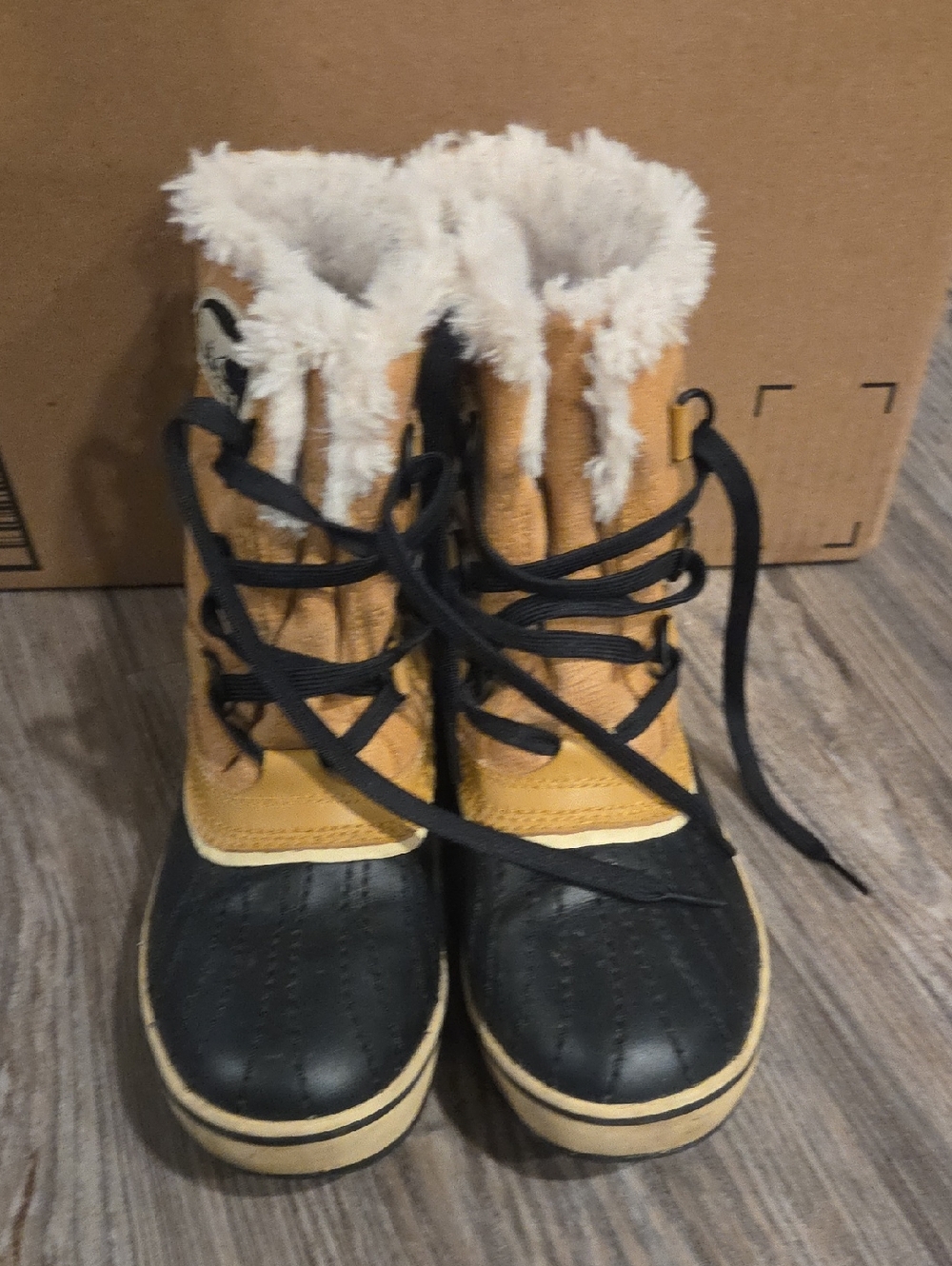 Sorel Black and Tan Fur-Trim Lace-Up Winter Boots